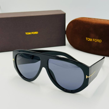 TOM FORD მზის სათვალე 2424