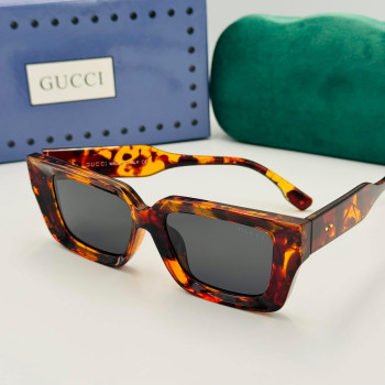 GUCCI მზის სათვალე