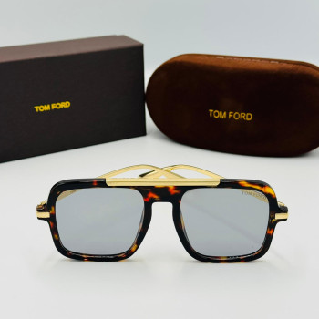 TOM FORD მზის სათვალე 2404