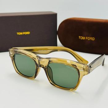 TOM FORD მზის სათვალე 2417
