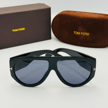 TOM FORD მზის სათვალე 2424