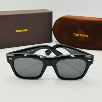 TOM FORD მზის სათვალე 2415