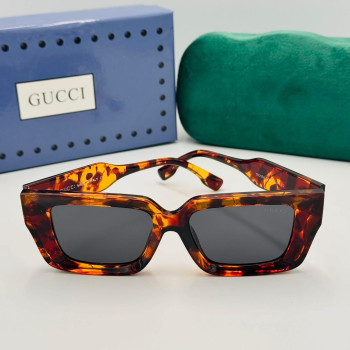 GUCCI მზის სათვალე