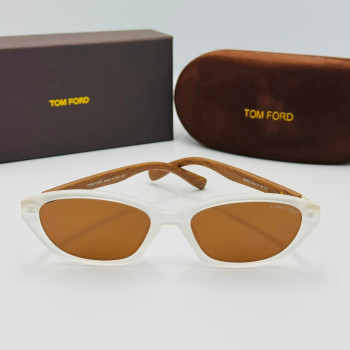 TOM FORD მზის სათვალე 2432