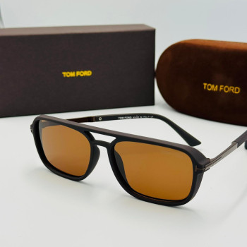 TOM FORD მზის სათვალე 2447