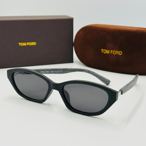 TOM FORD მზის სათვალე 2429