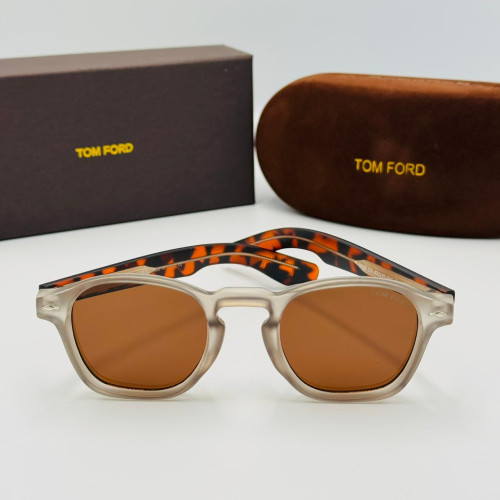 TOM FORD მზის სათვალე 2440