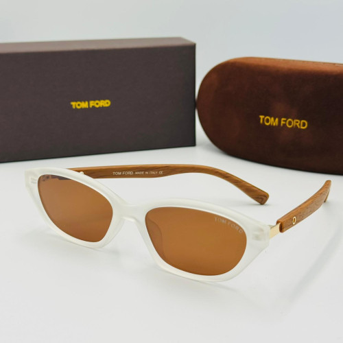 TOM FORD მზის სათვალე 2432