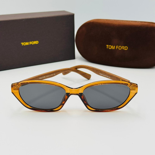 TOM FORD მზის სათვალე 2431