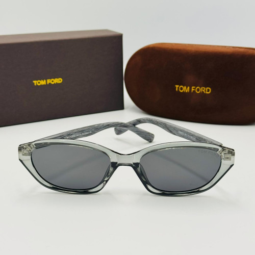 TOM FORD მზის სათვალე 2430