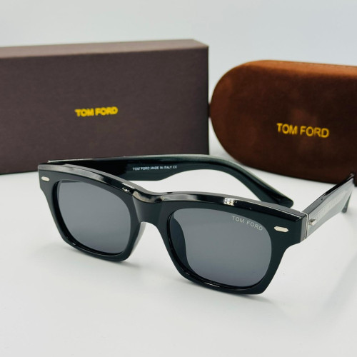 TOM FORD მზის სათვალე 2415