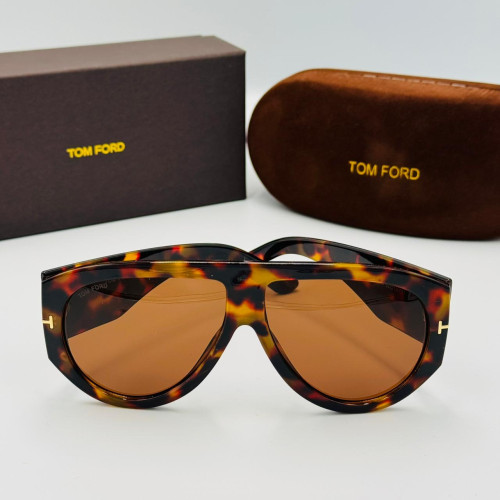TOM FORD მზის სათვალე 2449