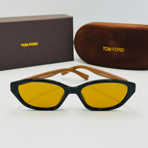 TOM FORD მზის სათვალე 2433