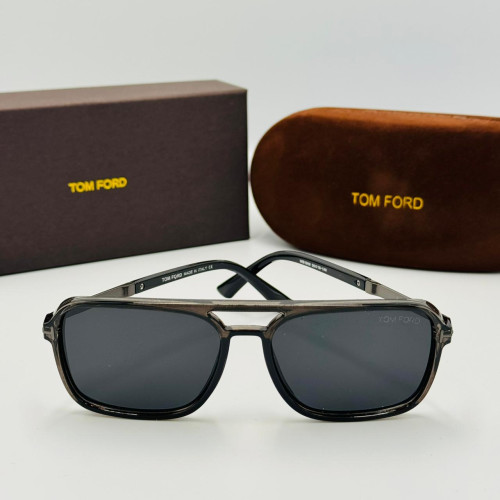 TOM FORD მზის სათვალე 2444
