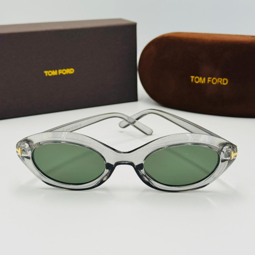 TOM FORD მზის სათვალე 2439