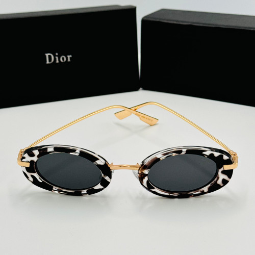 DIOR მზის სათვალე 2157